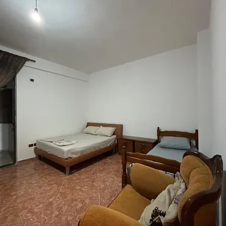 Apartment Apartment *