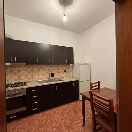 Apartment Apartment *